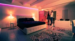 Italians b&b luxury suite - Image 2