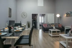 Cheltenham luxury central 2 bed apartment. - Image 3