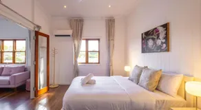 6KM to CBD Convenient 5BR Queenslander Coorparoo - Image 2