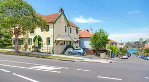 Neutral Bay Lodge - Image 2