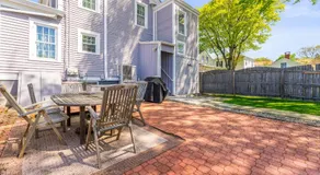 Historic Mystic Home, Walk to Seaport and Downtown - Image 4