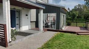 Luxury Villa with Beautiful Garden & Easy City Access - Image 4