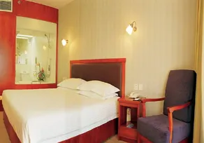 Bejing Landmark Hotel - Image 2