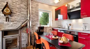 Appartement \"Klug\" avec vue sur les montagnes, terrasse privée et Wi-Fi - Image 3