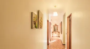 Beach Avenue Apartment - Image 5