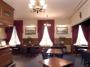 Burnett Arms Hotel - Image 4