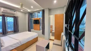 Hotel Riviera - Image 2