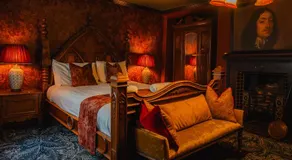 Golden Fleece York - Image 2