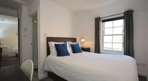 Buzzard Apartment - Image 5