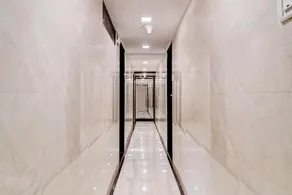 OYO 48703 Hotel Qamar - Image 5