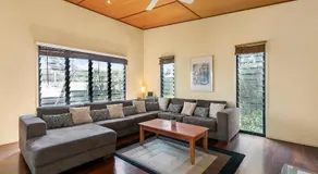 COASTING - Straddie Style Beach House - Image 3