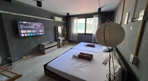 Brio Cafe and Hostel - Image 2