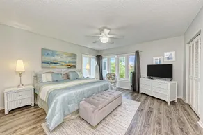 Longboat Key Cedars Beach House-Pet Friendly-2 Minute To The Beach - Image 2