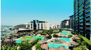 Bright Ocean Village Apartment - Image 4