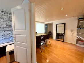 Workers Villa With 5 Bedrooms 2 Bathrooms Free Parking Near Volvo - Image 2
