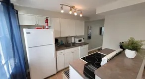 Davenport Dwellings 14-3Bd 2Bath in Midtown - Image 3