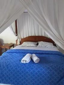Barclona Guesthouses Lovina - Image 2
