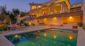 Luxury Villa & private pool by ELE Apartments - Image 3