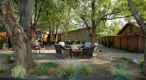 Primrose Inn and Suites - Image 4