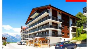 Chalet Alpin, central et parking - Image 3