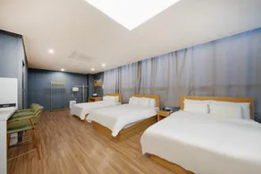 Wanju Innovation City Dragon Hotel - Image 4