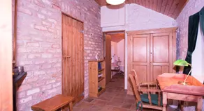 Railway Crossing Cottage - Image 2