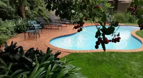 Rosebank Lodge Guesthouse by Claires - Image 4
