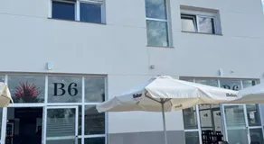 B6 Hotel - Image 3