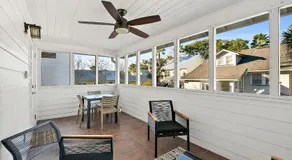 Private Uptown Flat - Walk to Nights of Lights! - Image 4
