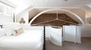 Mezzanine Magic, Bondi Junction - Image 2