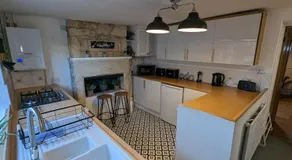 Rush Hill Cottage - with parking for 2 cars - Image 3