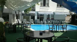 Family Hotel Yagoda88 - Free Parking - Image 2