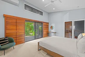 Family-sized Retreat With Private Garage - Image 2