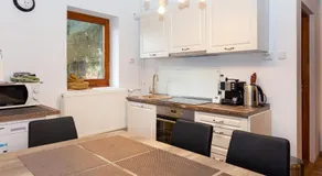 Hill Chalet - Image 4