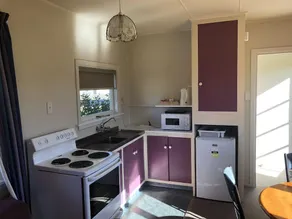 Middlepark Motel - Image 5