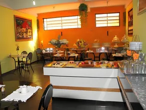 Diplomata Hotel - Image 5