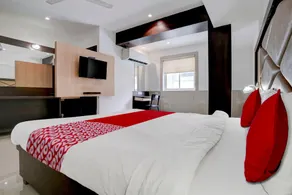 Hotel O Everest Lodging Vashi - Image 2