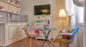 Old City Romantic Studios 2 - Image 3
