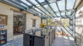 Jacuzzi et Vue sur Loire - Maison d'hôtes L'Odyssée - Image 5