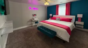 Casa Amor Texas A Vibrant Villa near BS&W with King Bed - Image 2