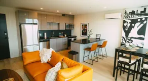 Chic Cozy Retreat - 2BR - Stunning North End Views - Image 3