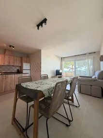 Oceanfront apartment - Image 3