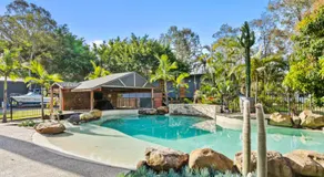 2 Bedroom Cottage with Lagoon pool & spa - Image 3