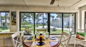 Island View Cottages Sebastian - Image 3