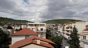 Charmant F2 avec vue, proche centre - Image 4