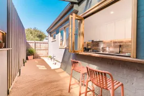 Elegant Seddon Stay Historic Charm & Modern Twist - Image 5