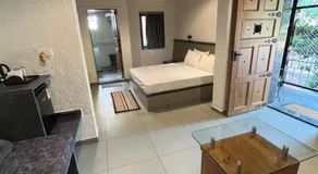 Parnakuti Cottage - Image 2