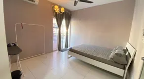 Izz Homestay 6Pax 3R2B Puncak Alam - Image 2