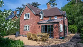 Park Cottage - 3BR, Alfresco Dining & Countryside Views - Image 5