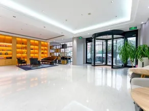 GreenTree Inn (Shaohai Park Store, Kewan Street, Jiaozhou) - Image 5
